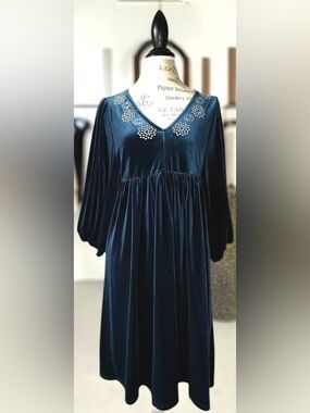PART TWO Thit Velvet Dress Teal Blue Moonlit Ocean Balloon Sleeve Small